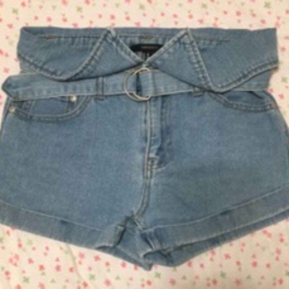 Forever 21 "collared" short shorts